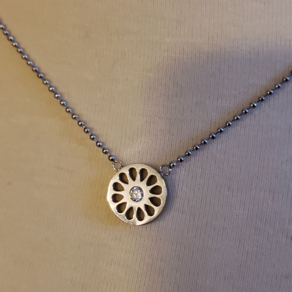 Beautiful flower Necklace